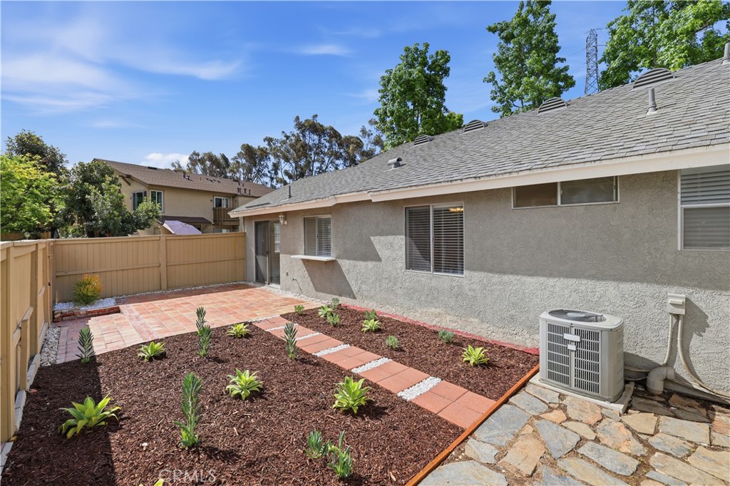 11 Fairside Irvine, CA 92614 - Photo 30 of 40