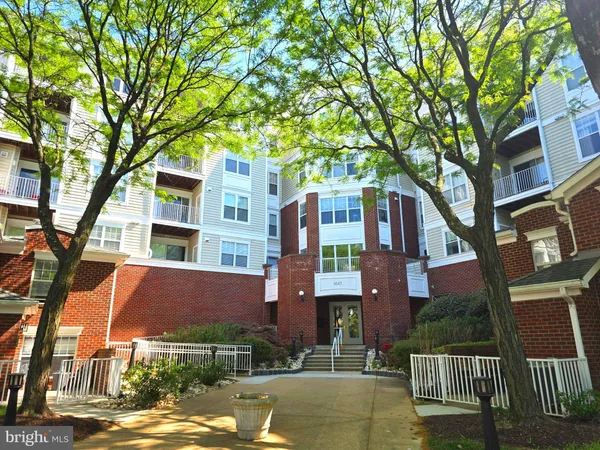 $2,600 | 1645 International Drive, Unit 312, McLean, VA 22102