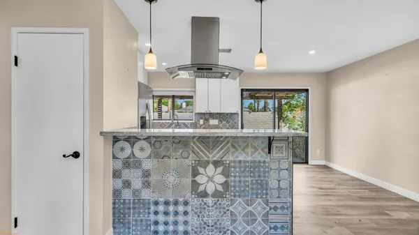 $2,450 | 41955 Largo, Palm Desert, CA 92211