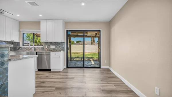 $2,450 | 41955 Largo, Palm Desert, CA 92211