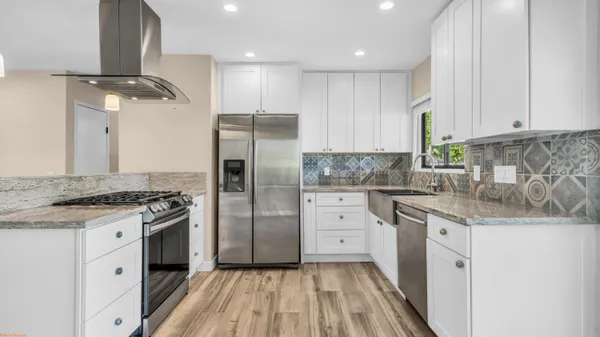 $2,450 | 41955 Largo, Palm Desert, CA 92211