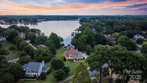 $1,575,000 | 21216 Norman Shores Drive, Cornelius, NC 28031