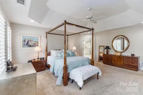 $1,575,000 | 21216 Norman Shores Drive, Cornelius, NC 28031