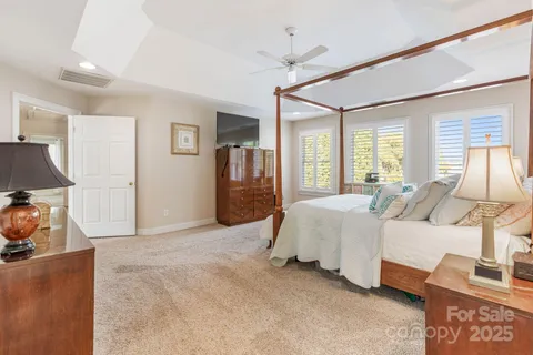 $1,575,000 | 21216 Norman Shores Drive, Cornelius, NC 28031