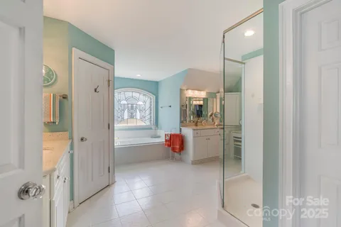 $1,575,000 | 21216 Norman Shores Drive, Cornelius, NC 28031