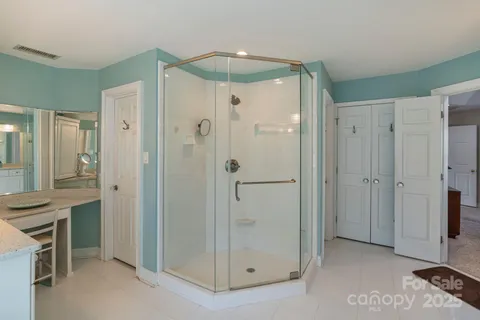 $1,575,000 | 21216 Norman Shores Drive, Cornelius, NC 28031