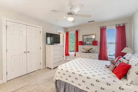 $1,575,000 | 21216 Norman Shores Drive, Cornelius, NC 28031