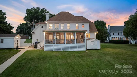 $1,575,000 | 21216 Norman Shores Drive, Cornelius, NC 28031