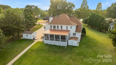 $1,575,000 | 21216 Norman Shores Drive, Cornelius, NC 28031