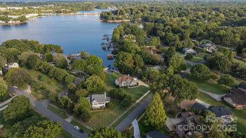 $1,575,000 | 21216 Norman Shores Drive, Cornelius, NC 28031