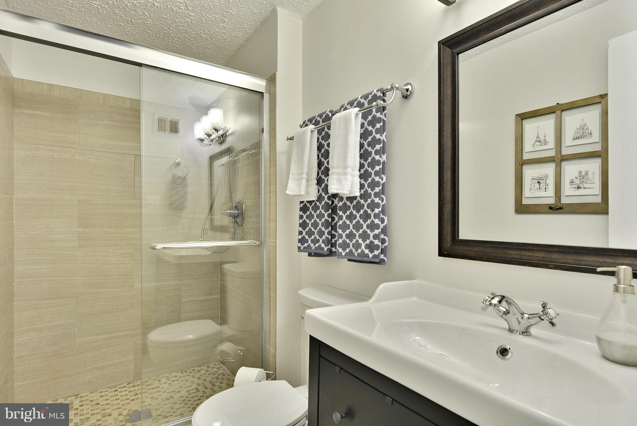 11449 Encore Drive Silver Spring, MD 20901 - Photo 13 of 30 Bath (Master)