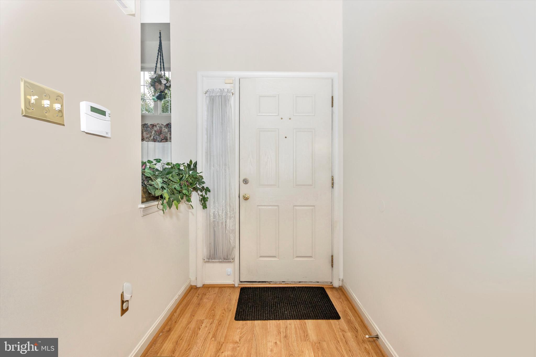 9432 Ridgeview Drive Columbia, MD 21046 - Photo 6 of 41 Entry front door