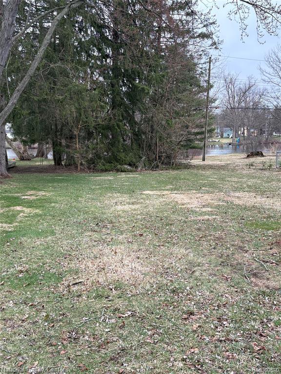 138 North Holcomb Road Clarkston, MI 48346 - Photo 1 of 8