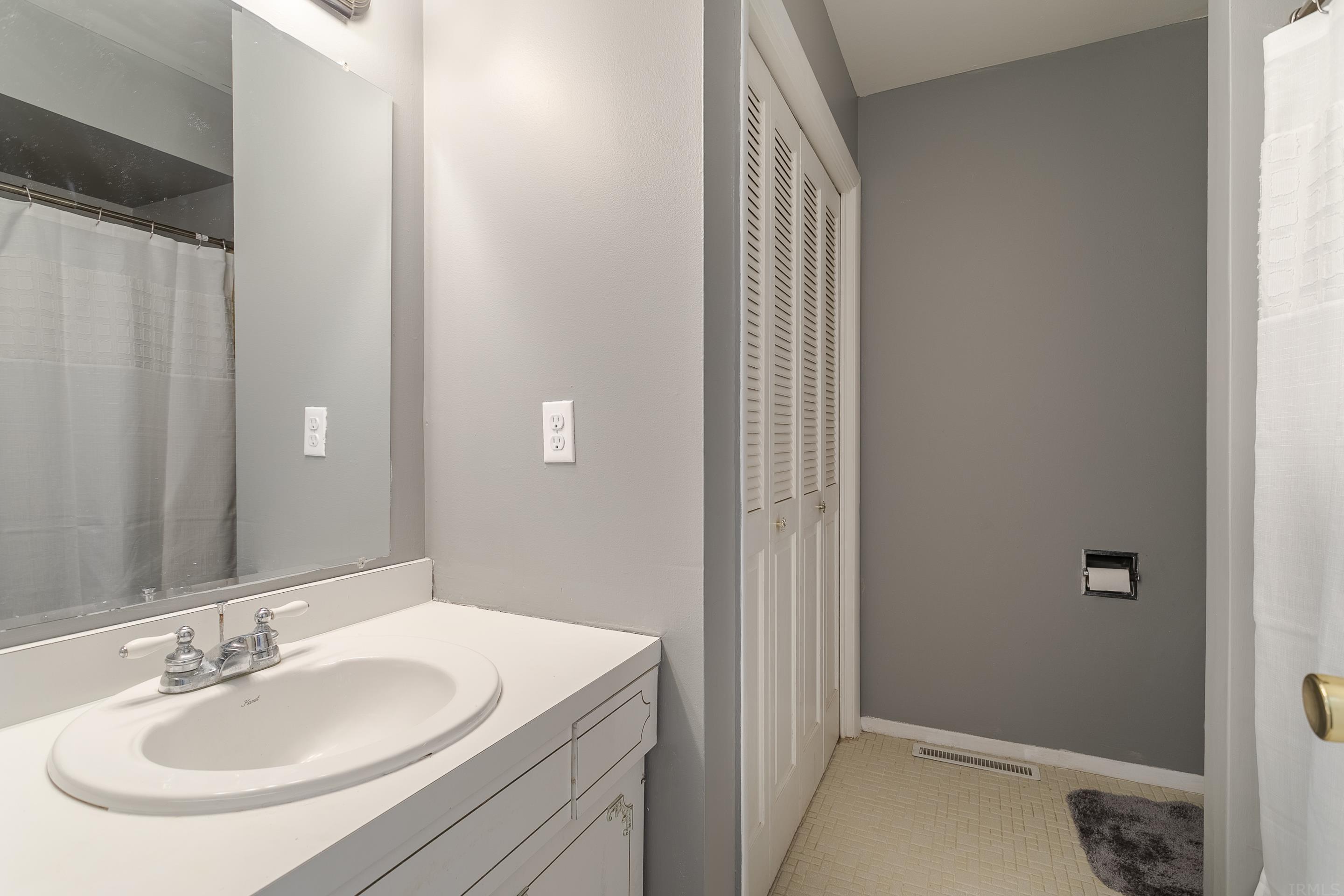 803 McCarty Road Princeton, IN 47670 - Photo 18 of 36 Gallery Image 18