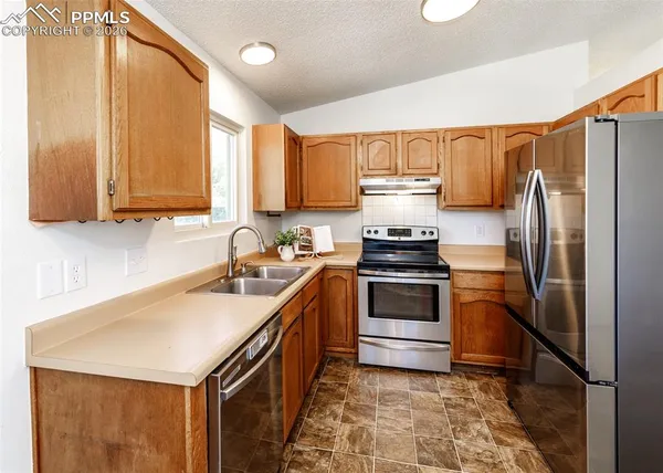 $349,900 | 4363 McGrew Circle, Colorado Springs, CO 80911