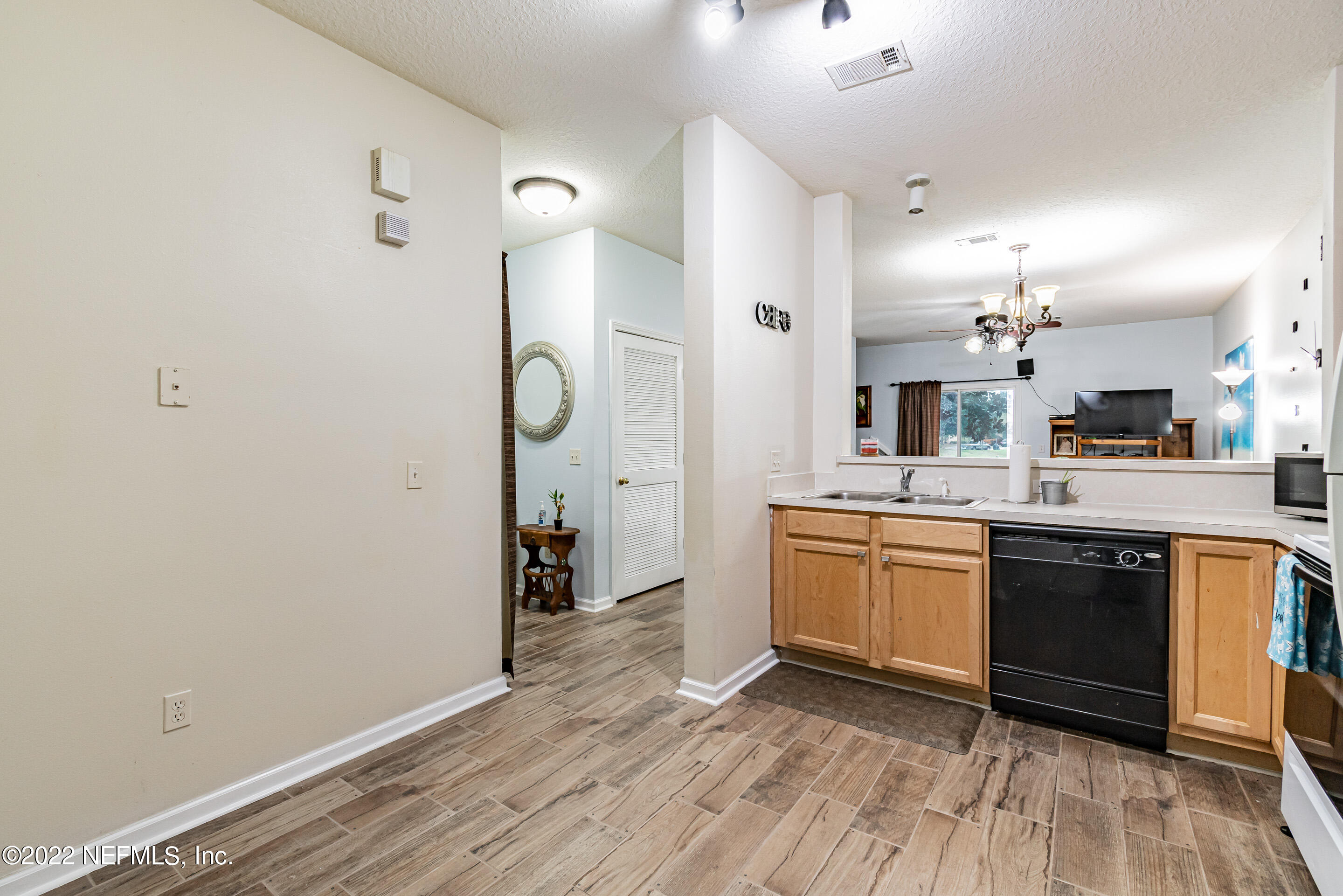 7814 Melvin Road Jacksonville, FL 32210 - Photo 4 of 33 DSC_3252-Edit