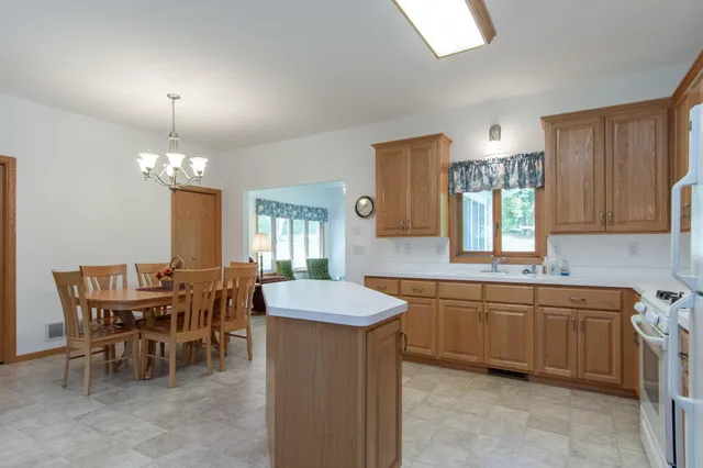 $719,900 | 3211 Ivory Street, Isle, MN 56342