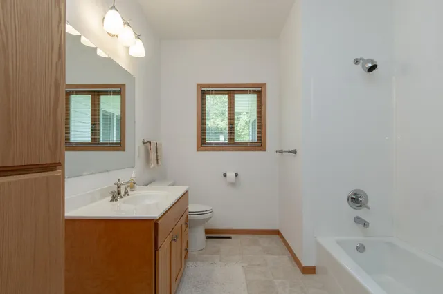 $719,900 | 3211 Ivory Street, Isle, MN 56342