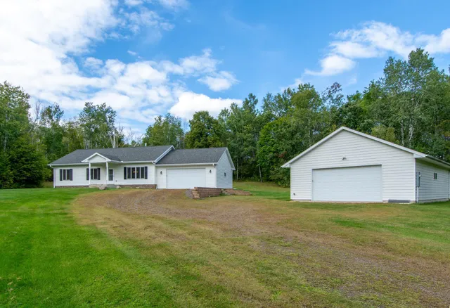 $719,900 | 3211 Ivory Street, Isle, MN 56342