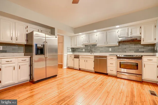 $2,900 | 414 Five Farms Lane, Lutherville-Timonium, MD 21093