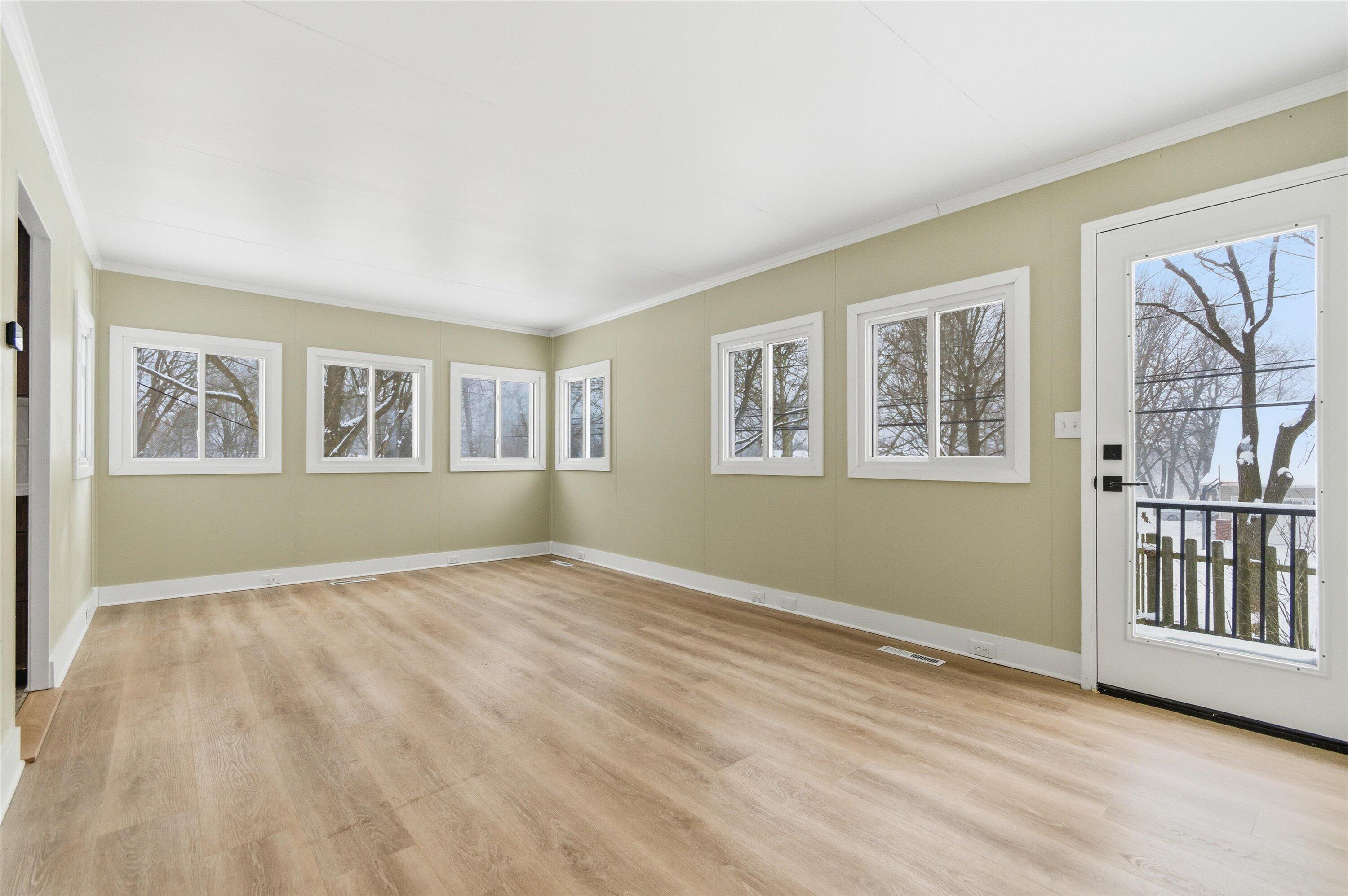 2029 Ferdon Road Ann Arbor, MI 48104 - Photo 2 of 32 04-04