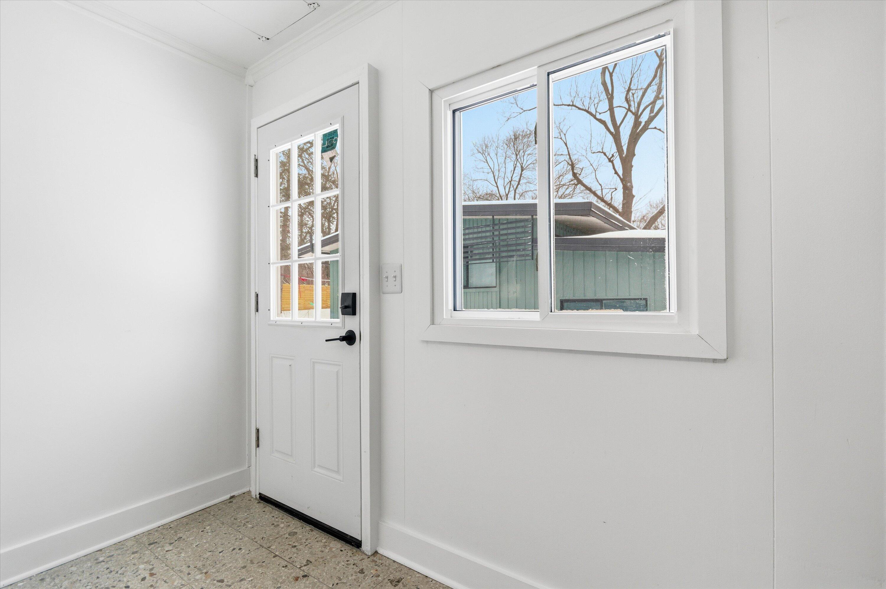 2029 Ferdon Road Ann Arbor, MI 48104 - Photo 23 of 32 24-24