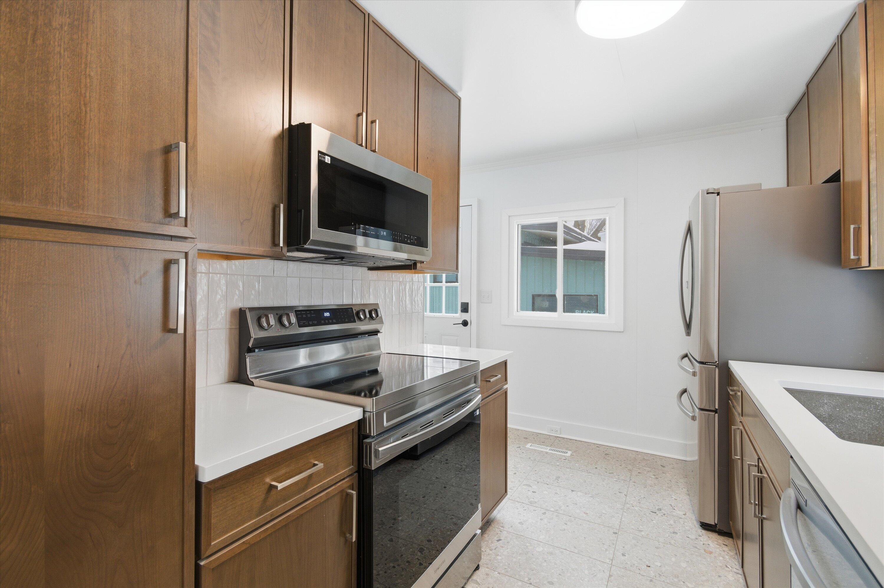 2029 Ferdon Road Ann Arbor, MI 48104 - Photo 8 of 32 10-10