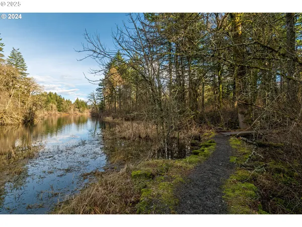 $422,000 | 1015 East Cascade Drive, North Bonneville, WA 98639