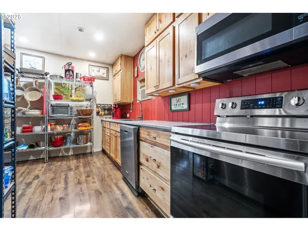 $422,000 | 1015 East Cascade Drive, North Bonneville, WA 98639