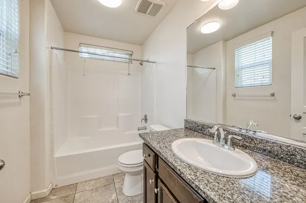 $390,000 | 1286 Piazza Lane, Clovis, CA 93612