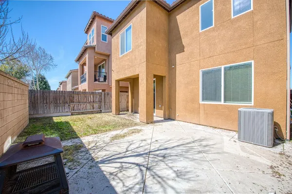 $390,000 | 1286 Piazza Lane, Clovis, CA 93612