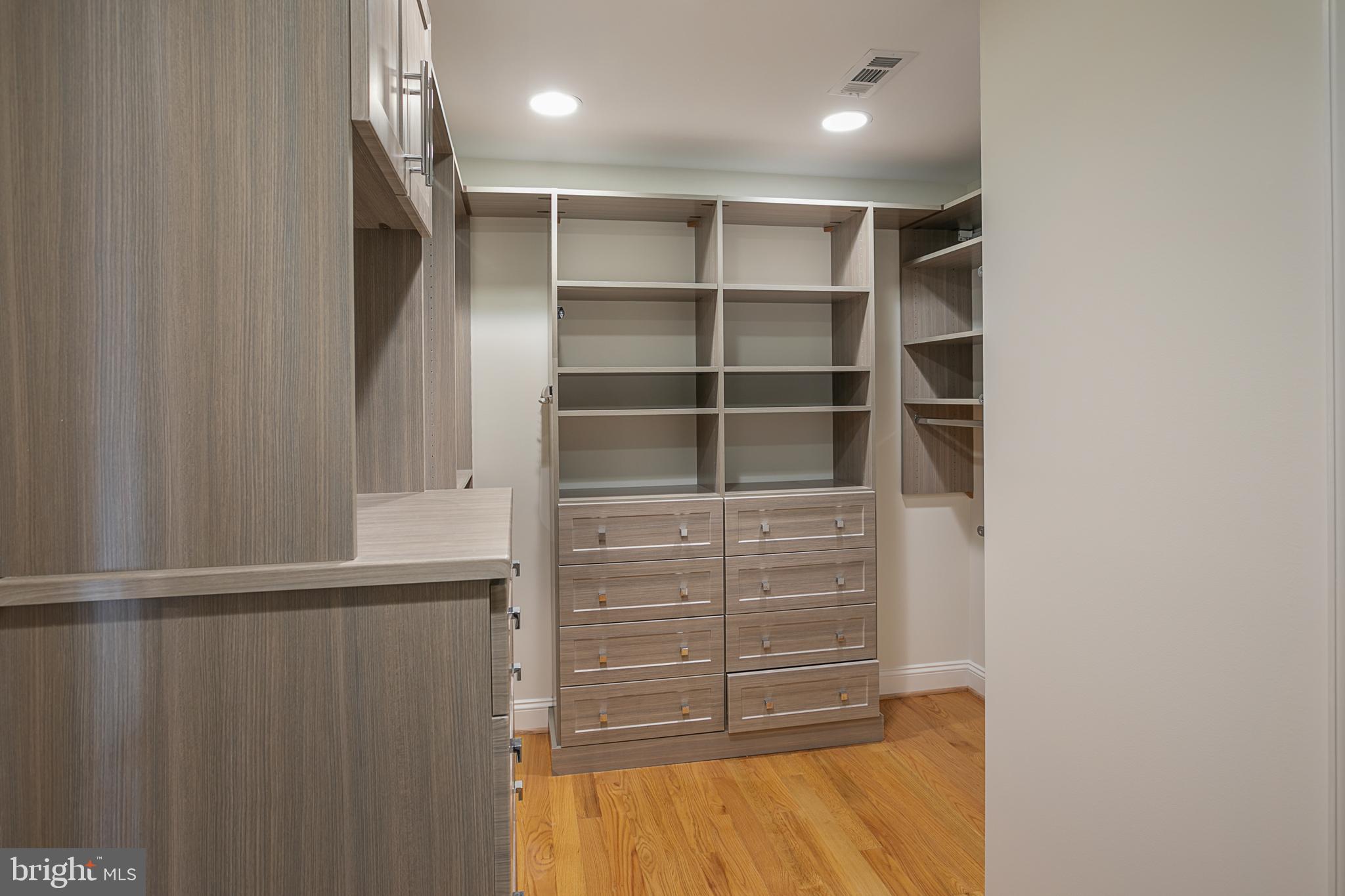 3548 Reservoir Road Northwest Washington, DC 20007 - Photo 12 of 29 Primary Dressing Room