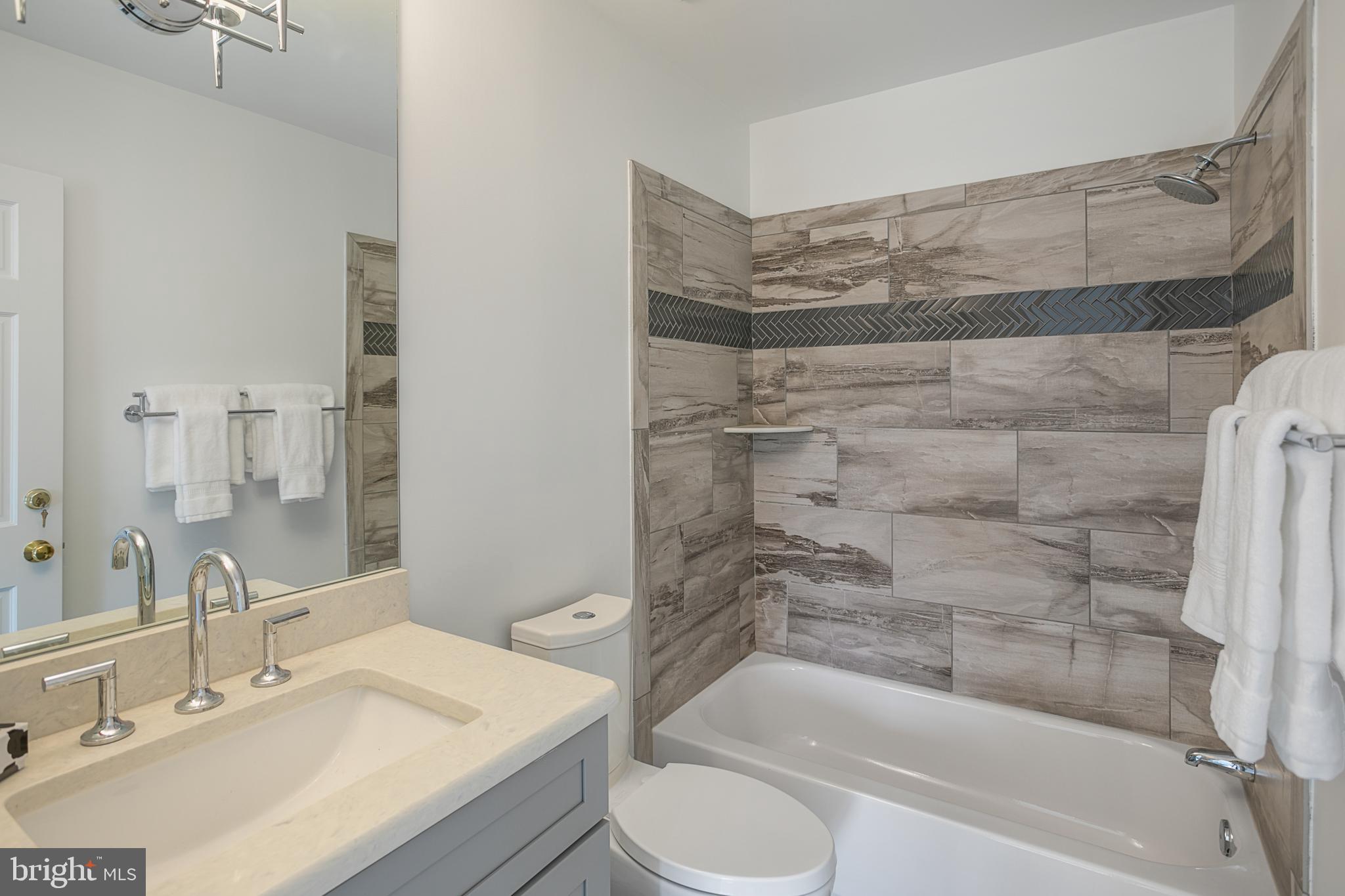 3548 Reservoir Road Northwest Washington, DC 20007 - Photo 18 of 29 Bathroom