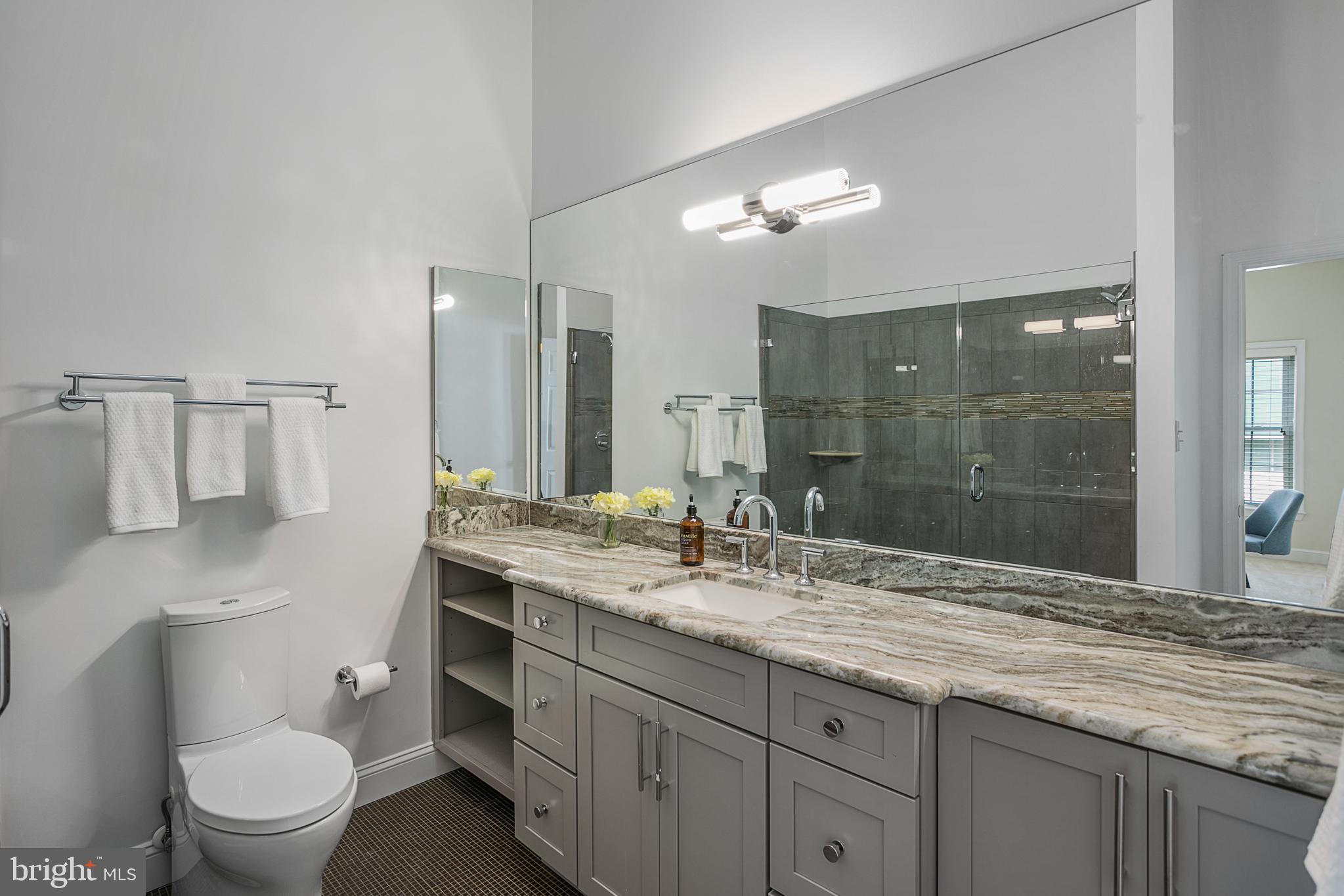 3548 Reservoir Road Northwest Washington, DC 20007 - Photo 21 of 29 Bathroom