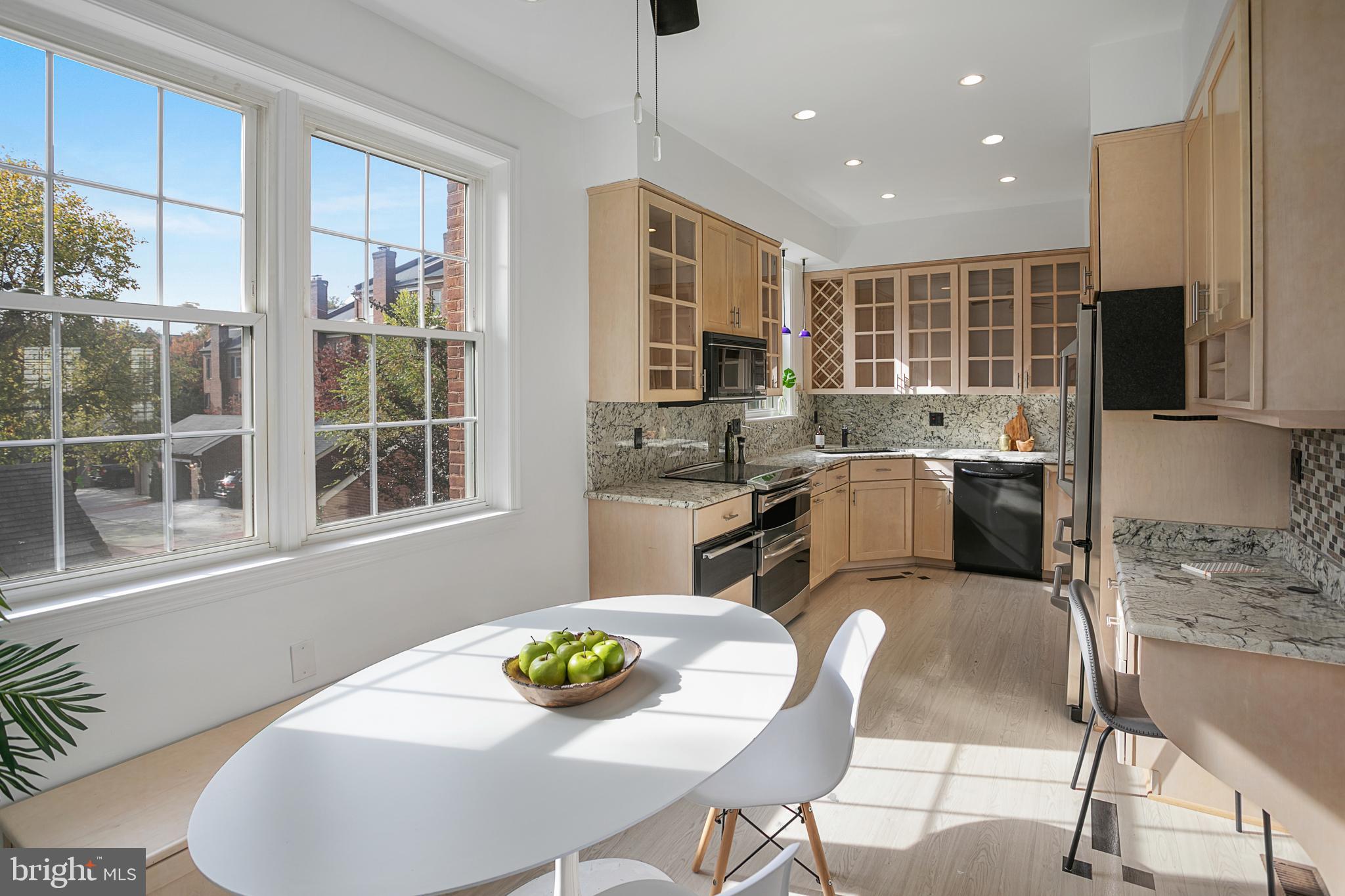 3548 Reservoir Road Northwest Washington, DC 20007 - Photo 5 of 29 Eat-In Kitchen/Breakfast Room