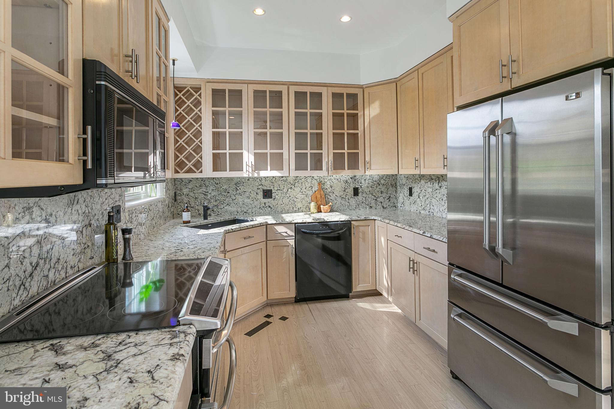 3548 Reservoir Road Northwest Washington, DC 20007 - Photo 7 of 29 Eat-In Kitchen