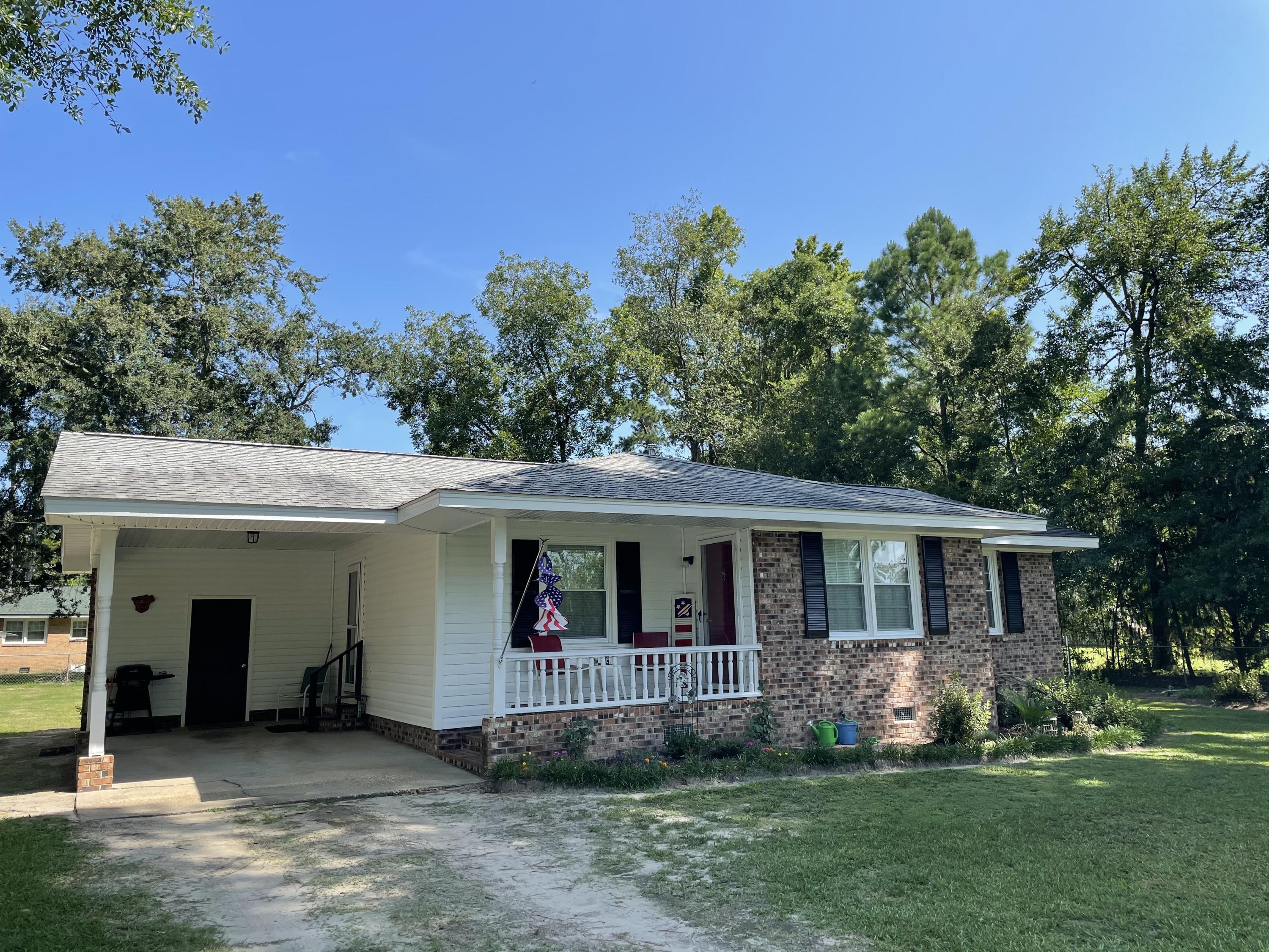 140 County Rd S-45-139 Kingstree, SC 29556 - Photo 1 of 19 IMG_8373