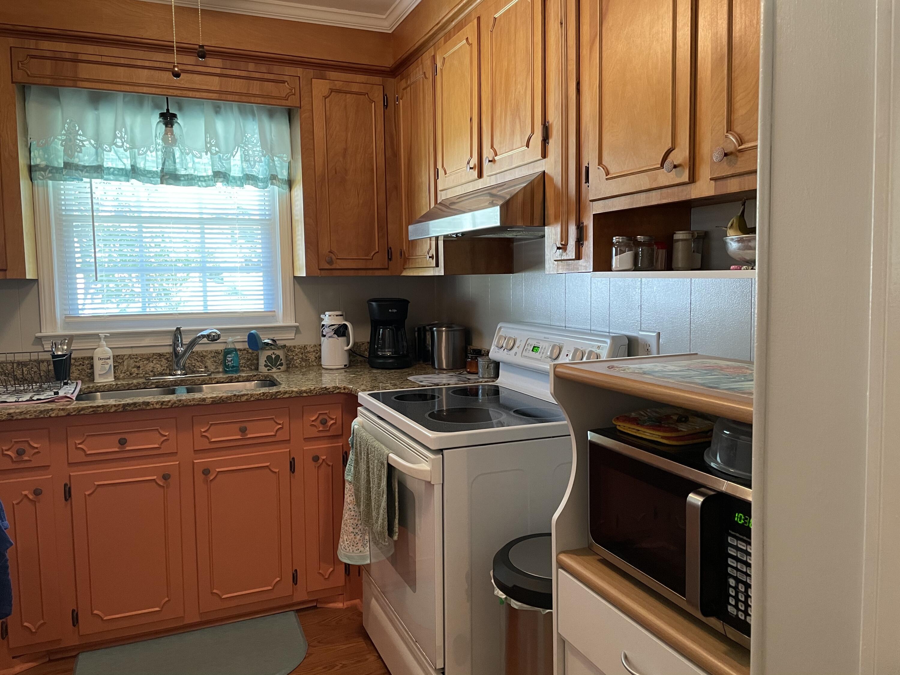 140 County Rd S-45-139 Kingstree, SC 29556 - Photo 3 of 19 IMG_8352