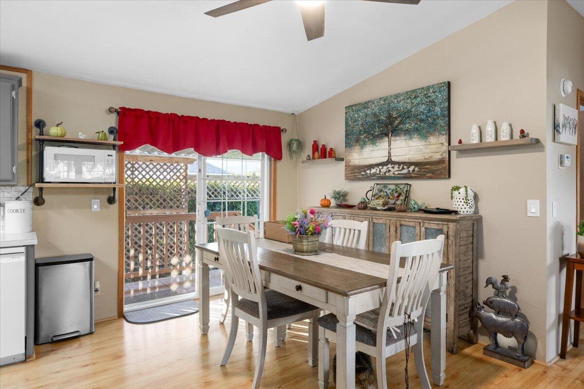 3955 South Stage Road, Unit 90 Medford, OR 97501 - Photo 14 of 42 14-CI_2210
