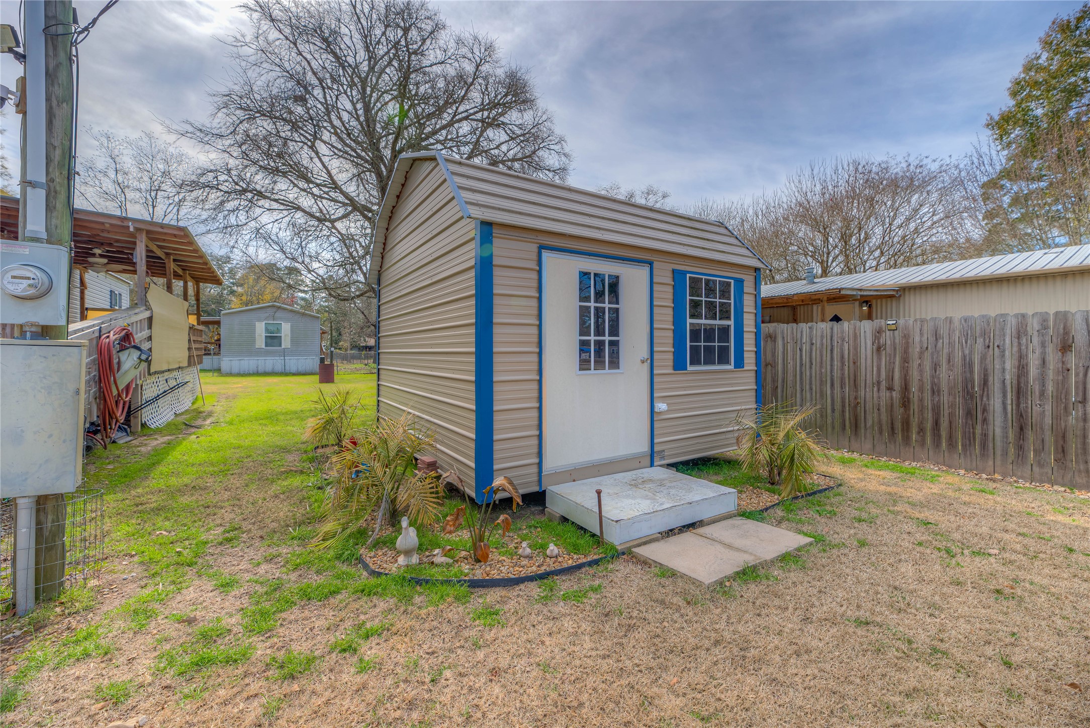 138 Pecan Onalaska, TX 77360 - Photo 15 of 33 a view of a back yard of the house