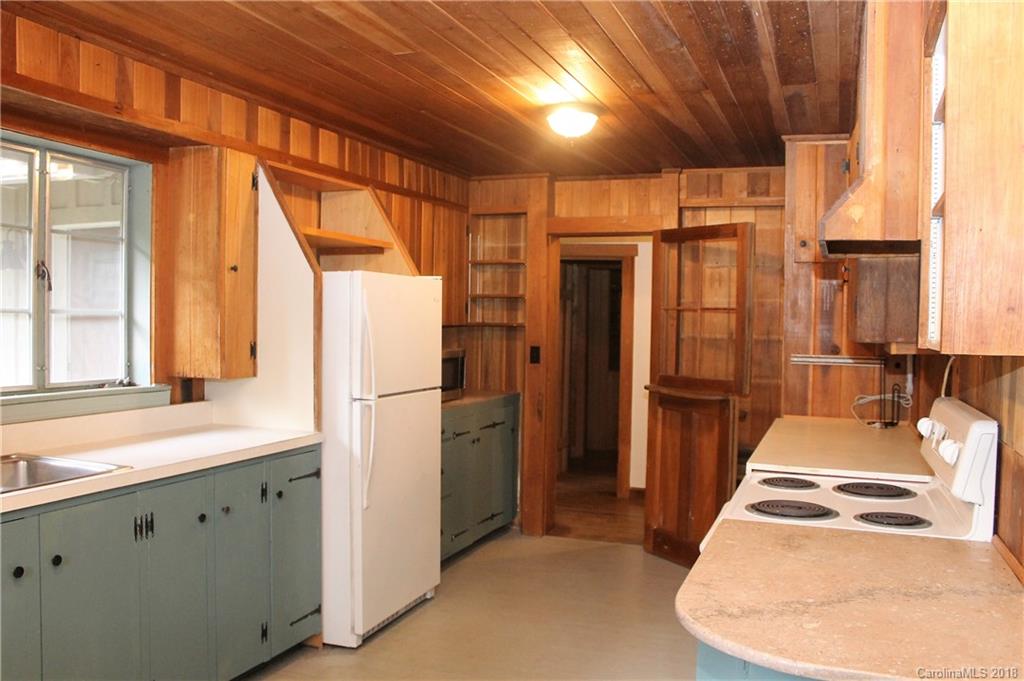 373 Joshua Road Rosman, NC 28772 - Photo 3 of 19 Gallery Image 3