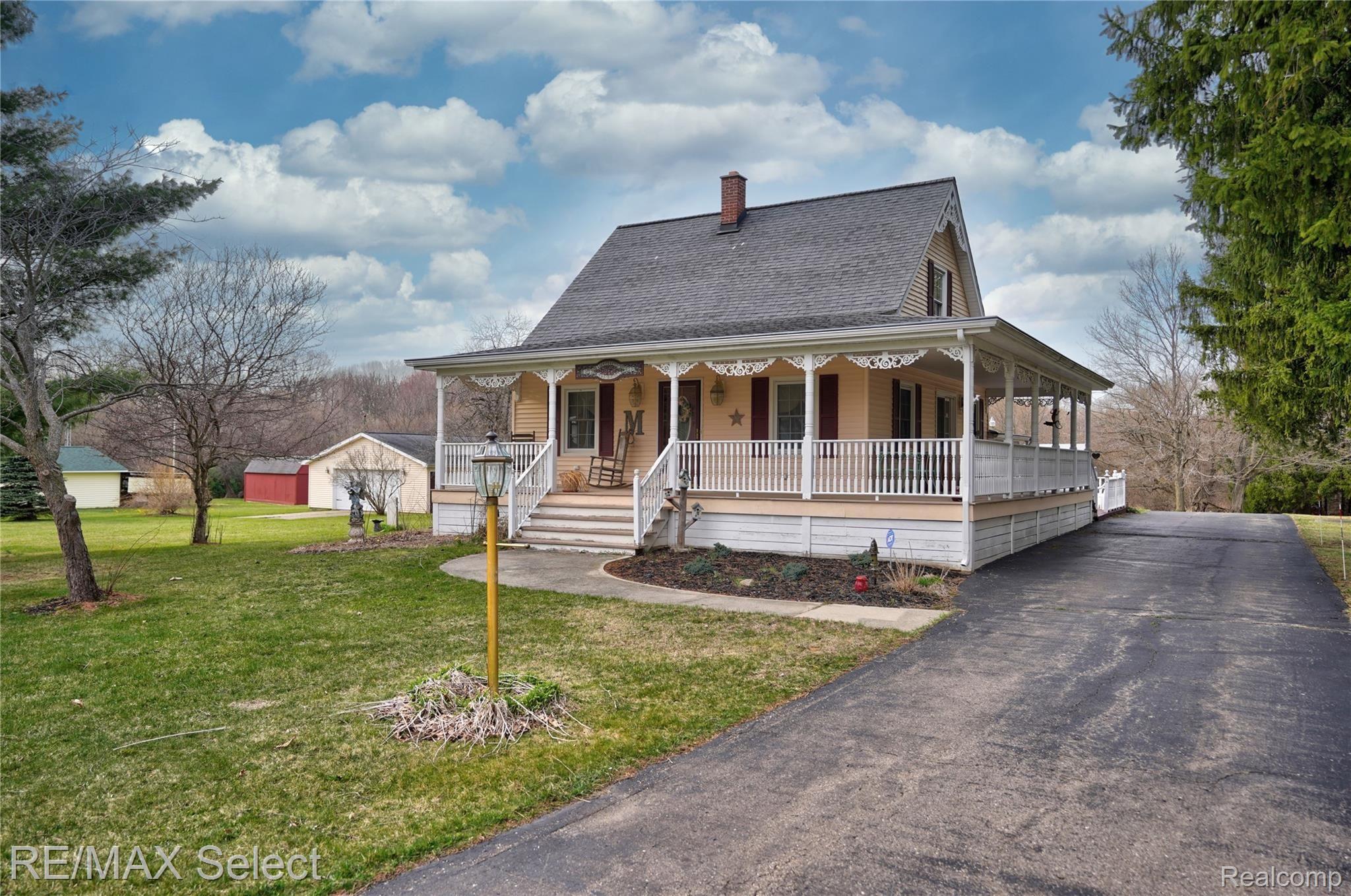 6175 Lucas Road Flint, MI 48506 - Photo 1 of 38 6175 Lucas Road 03.jpg