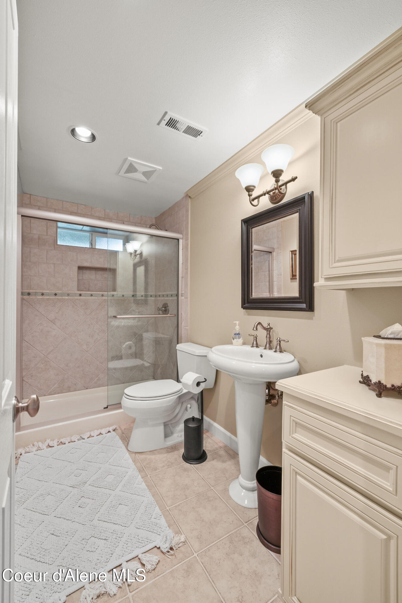5040 Inverness Drive Post Falls, ID 83854 - Photo 29 of 54 Bathroom #3