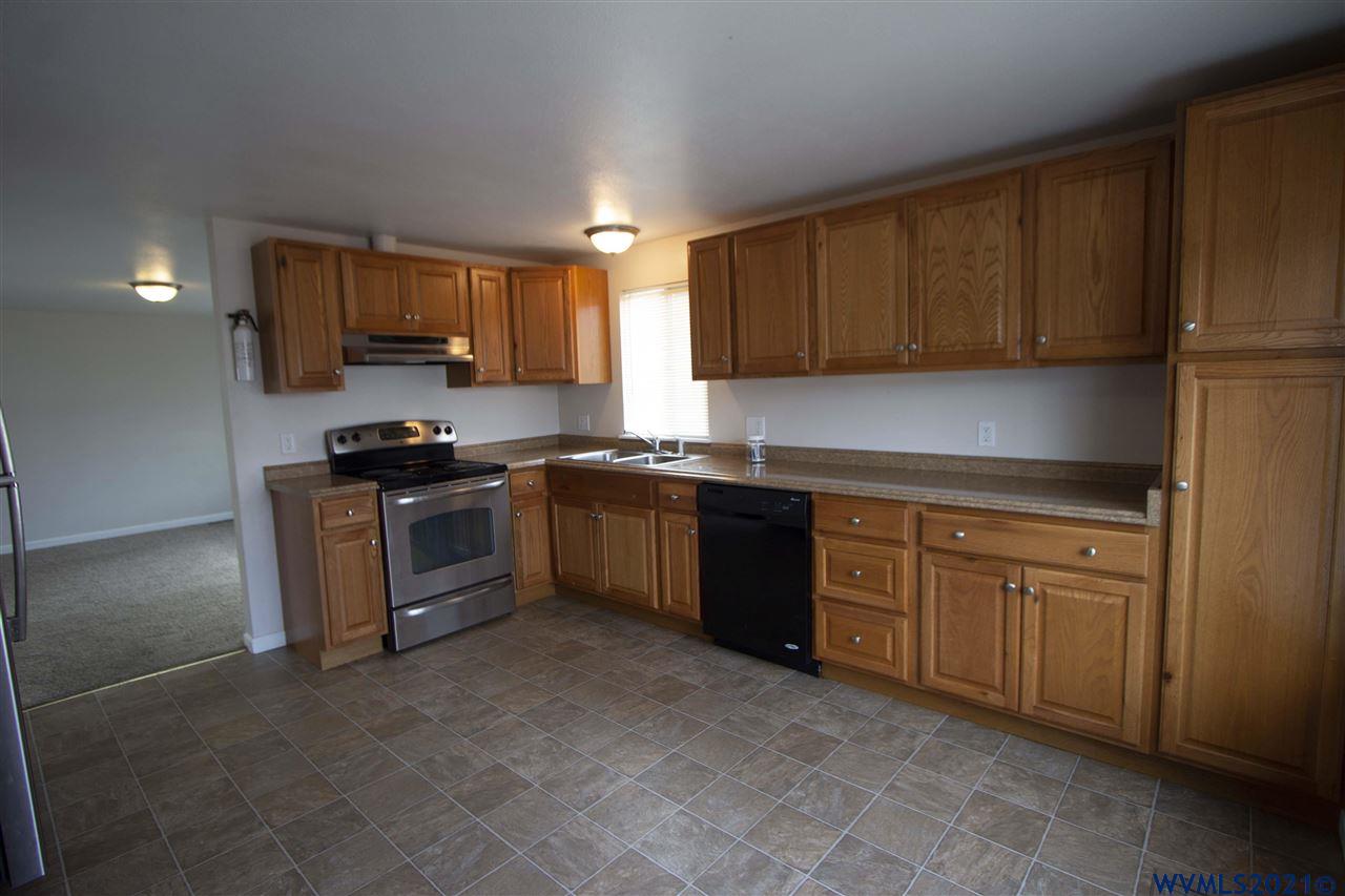 2010 Southwest 3rd ( Street, Unit 4 Corvallis, OR 97333 - Photo 6 of 22