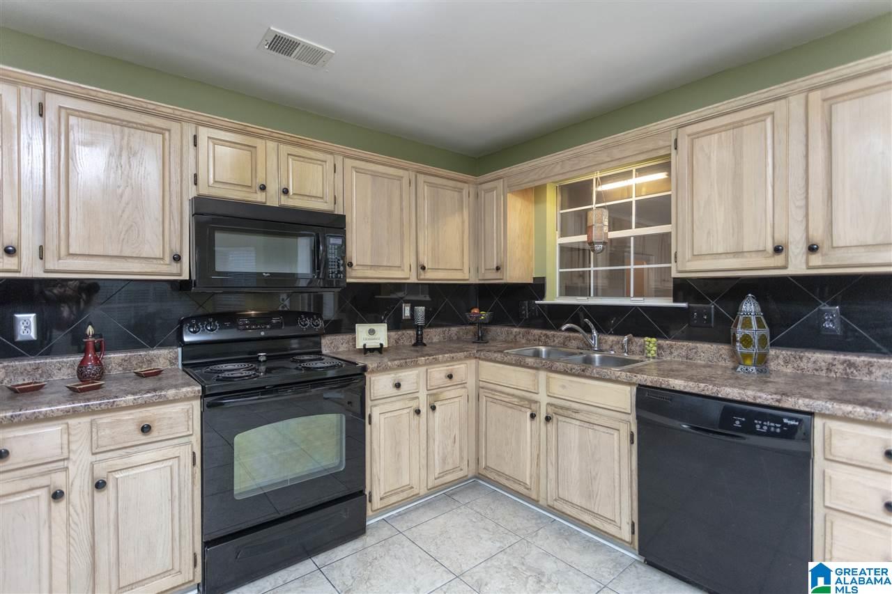 113 Cambridge Pointe Circle Alabaster, AL 35007 - Photo 15 of 35