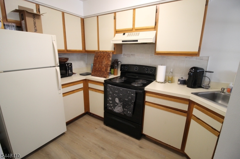 25 Kensington Road Bedminster, NJ 07921 - Photo 4 of 8