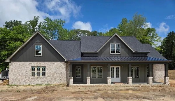 $799,900 | 6787 Ridge Road, Lexington, NC 27295
