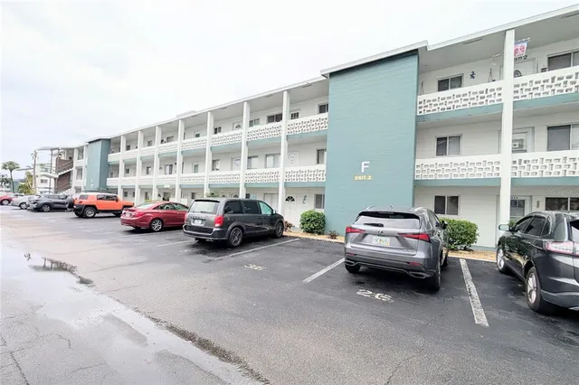 $76,500 | 1868 Sunny Drive, Unit F26, Bradenton, FL 34207