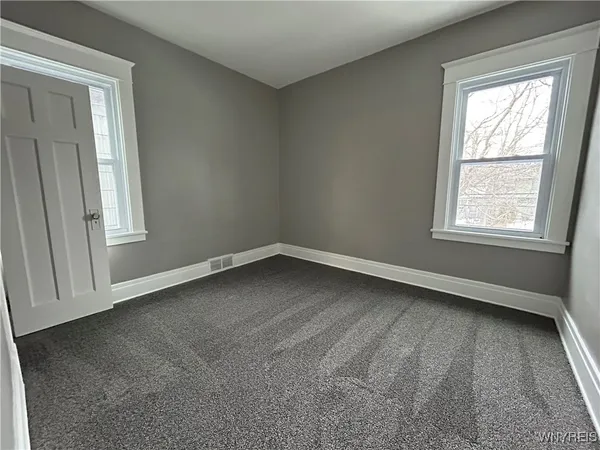 $1,250 | 108 Lisbon Avenue, Buffalo, NY 14214