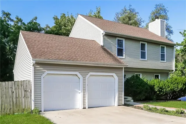 $2,720 | 11847 West 99th Terrace, Overland Park, KS 66214